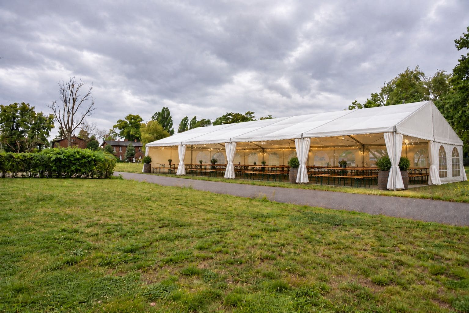 Beer tent in the garden at the Cordeshof